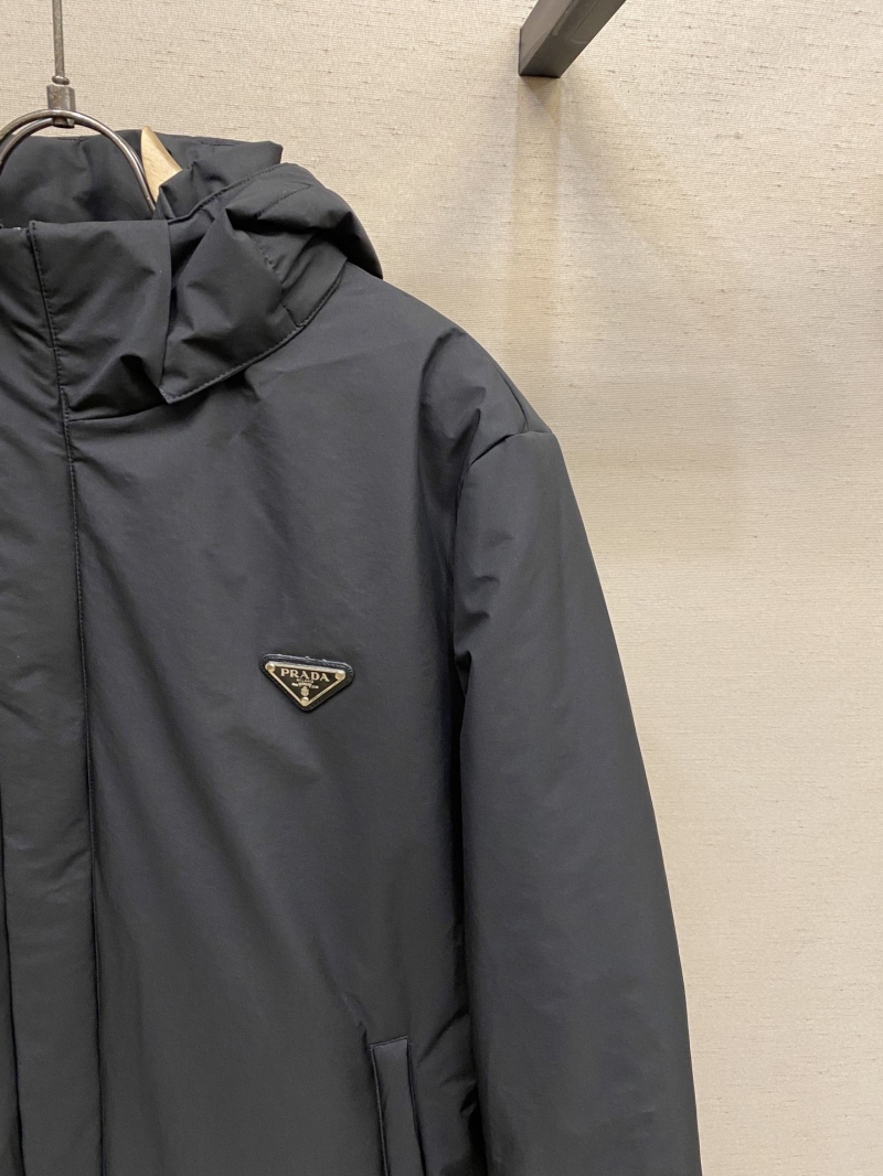 Pra*a outwear